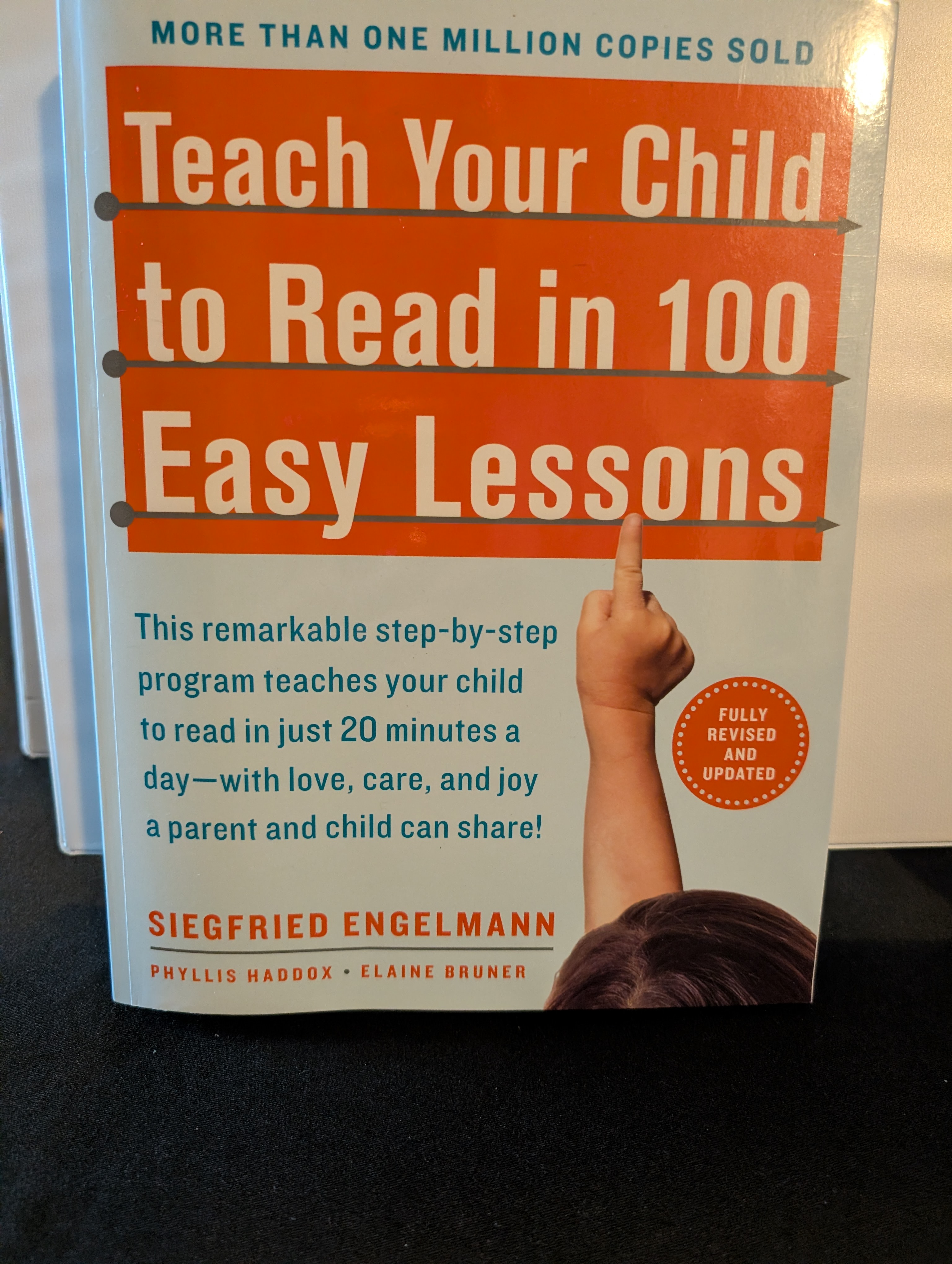 Cover of "Teach Your Child to Read in 100 Easy Lessons" by Siegfried Engelmann